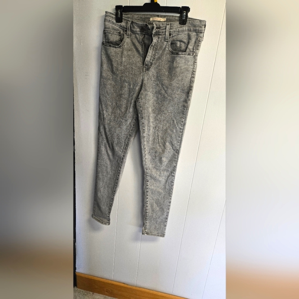 Levis Strauss Women's Gray Jeans